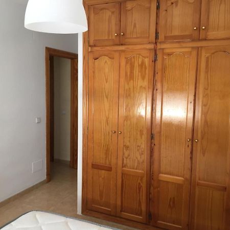 Habitacion Grande Con Bano Privado En Coin A 30Km De La Playa Luaran gambar