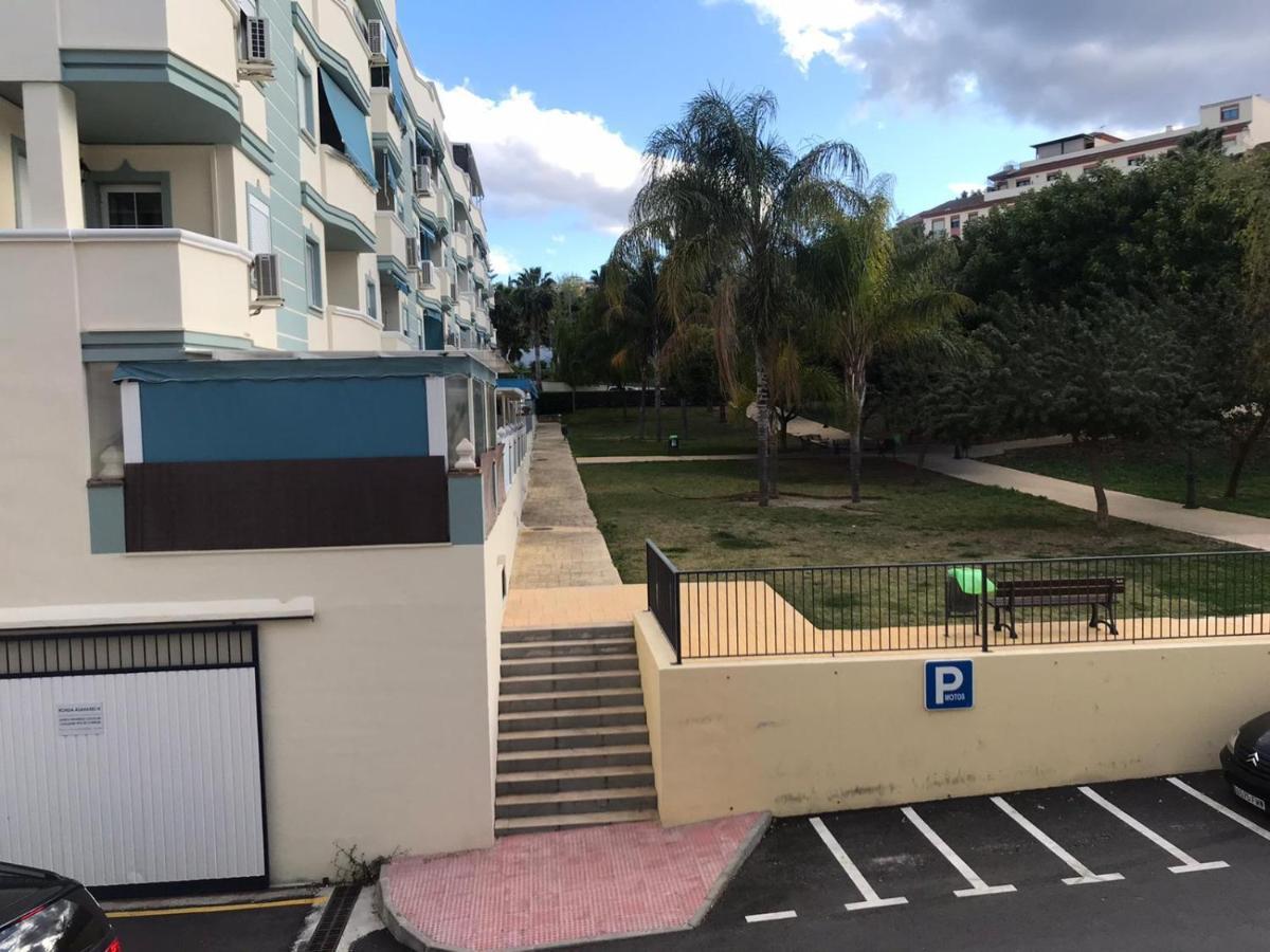 Habitacion Grande Con Bano Privado En Coin A 30Km De La Playa Luaran gambar
