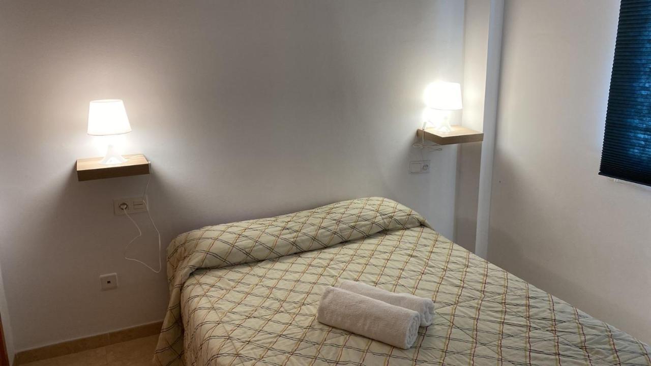Habitacion Grande Con Bano Privado En Coin A 30Km De La Playa Luaran gambar